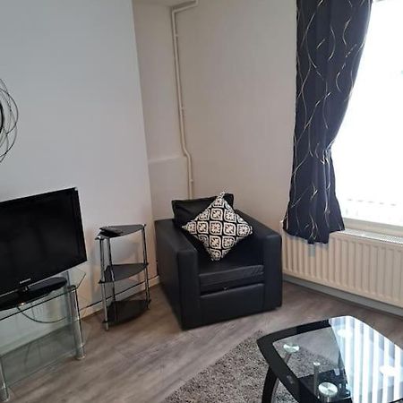 1 Bed Apart Dowlais Dış mekan fotoğraf