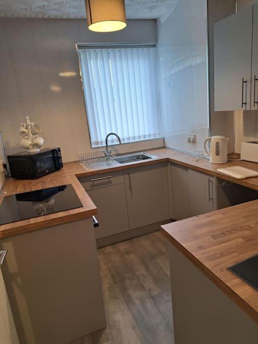 1 Bed Apart Dowlais Dış mekan fotoğraf