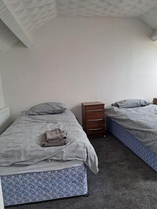 1 Bed Apart Dowlais Dış mekan fotoğraf