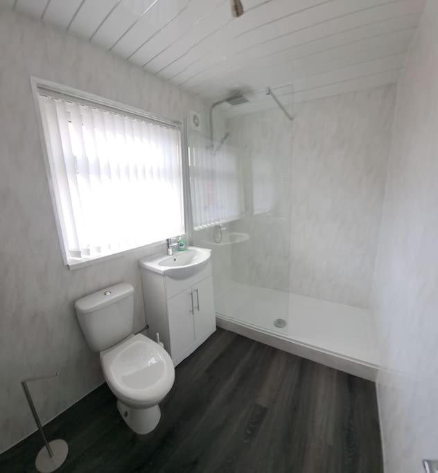 1 Bed Apart Dowlais Dış mekan fotoğraf